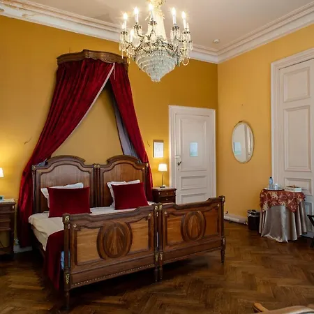 Отель Charme Hancelot 3*